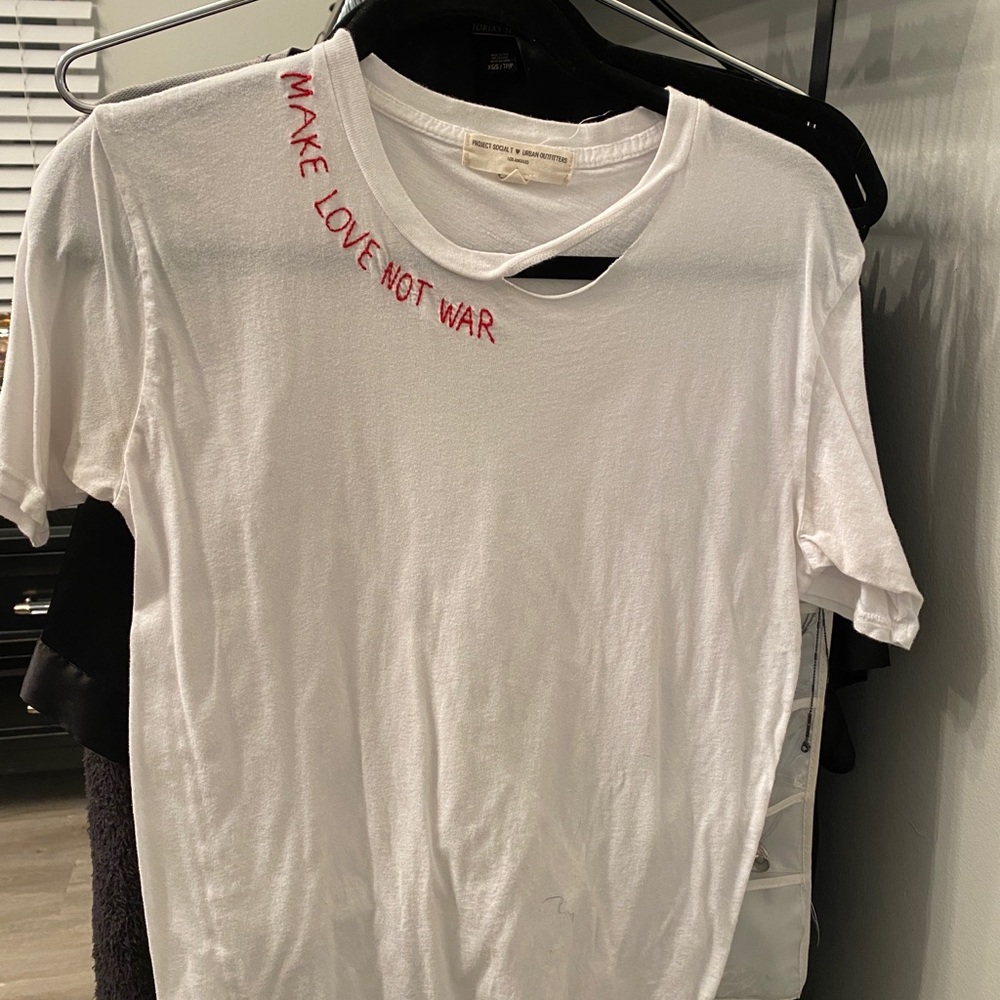 Make Love Not War distressed T-Shirt